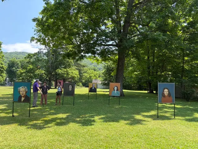 Kent Portrait Installation